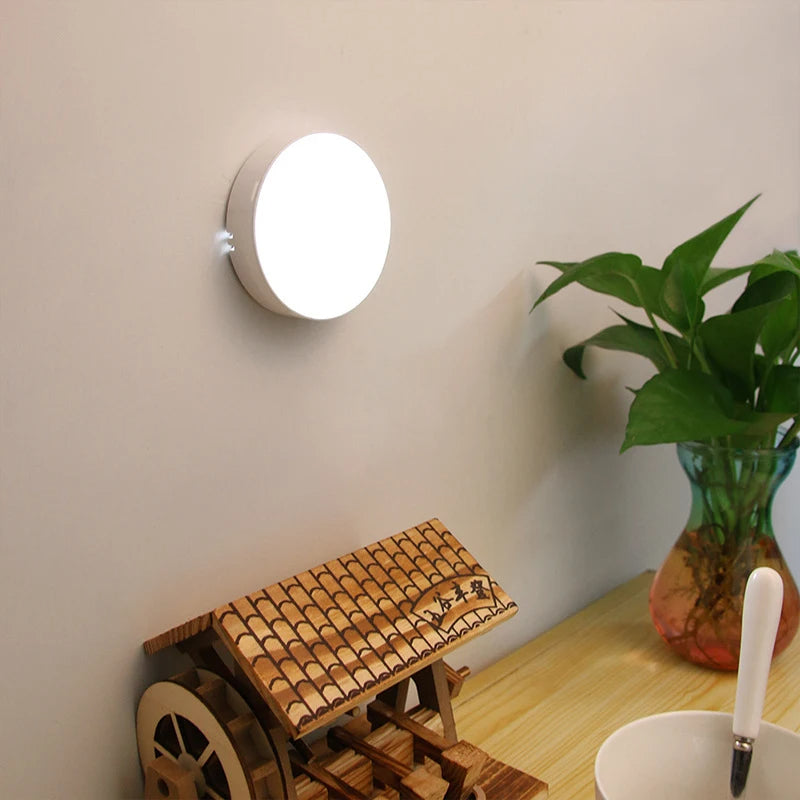 LAMPARA LED CON SENSOR DE MOVIMIENTO PACK x 3