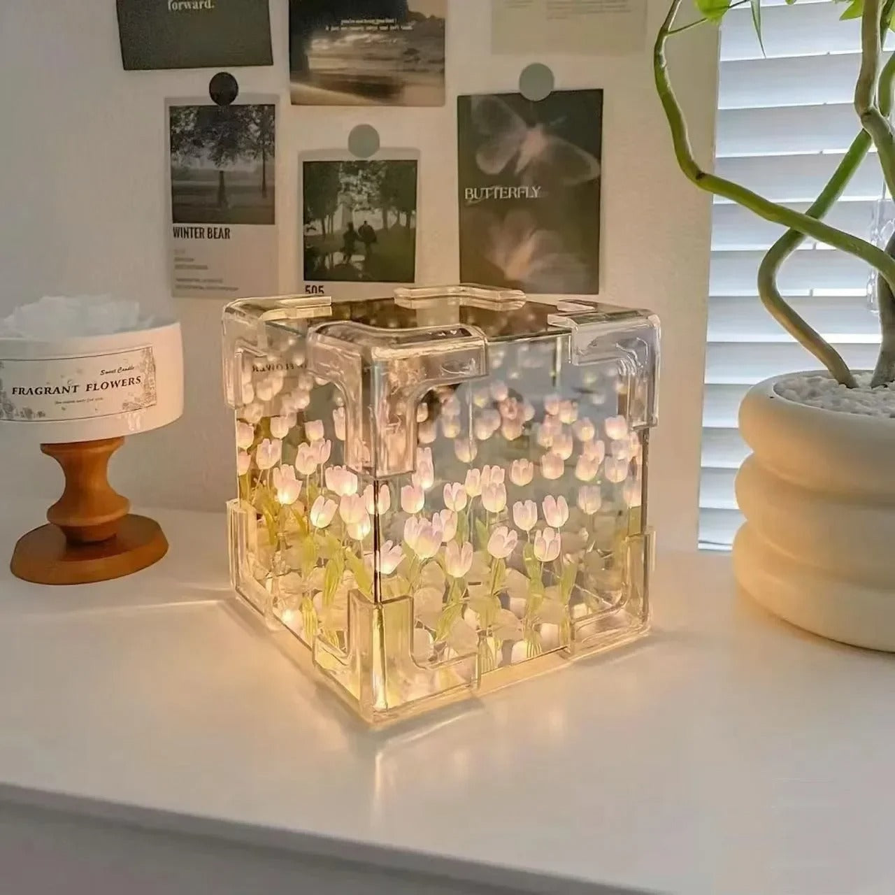 LAMPARA CON TULIPANES ETERNOS BOX
