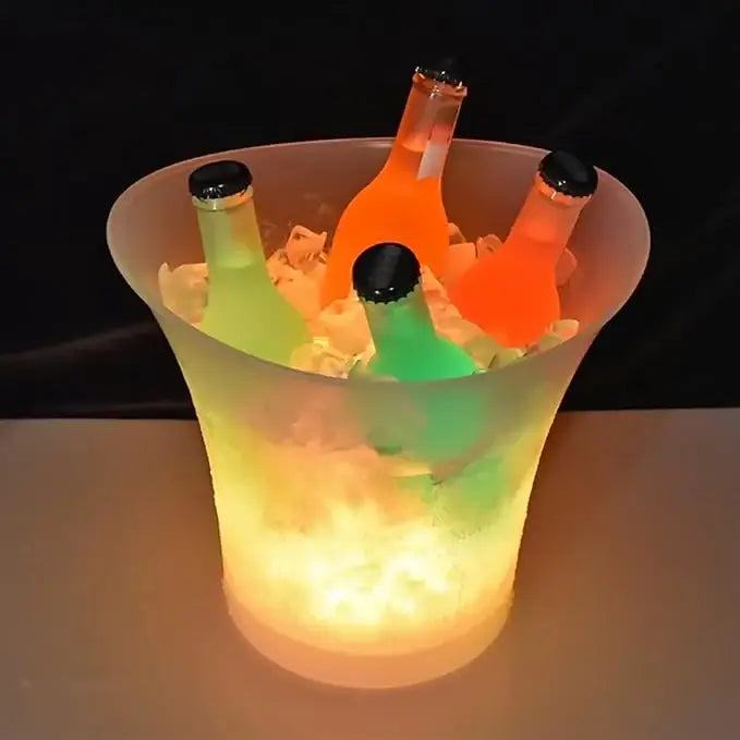 HIELERA CON LUCES RGB Y PARLANTE BLUETOOTH